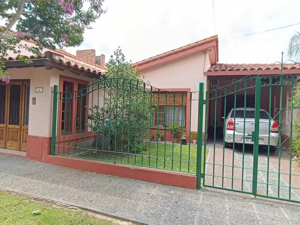 Hermosa casa en Venta en Bº Ariel del Plata