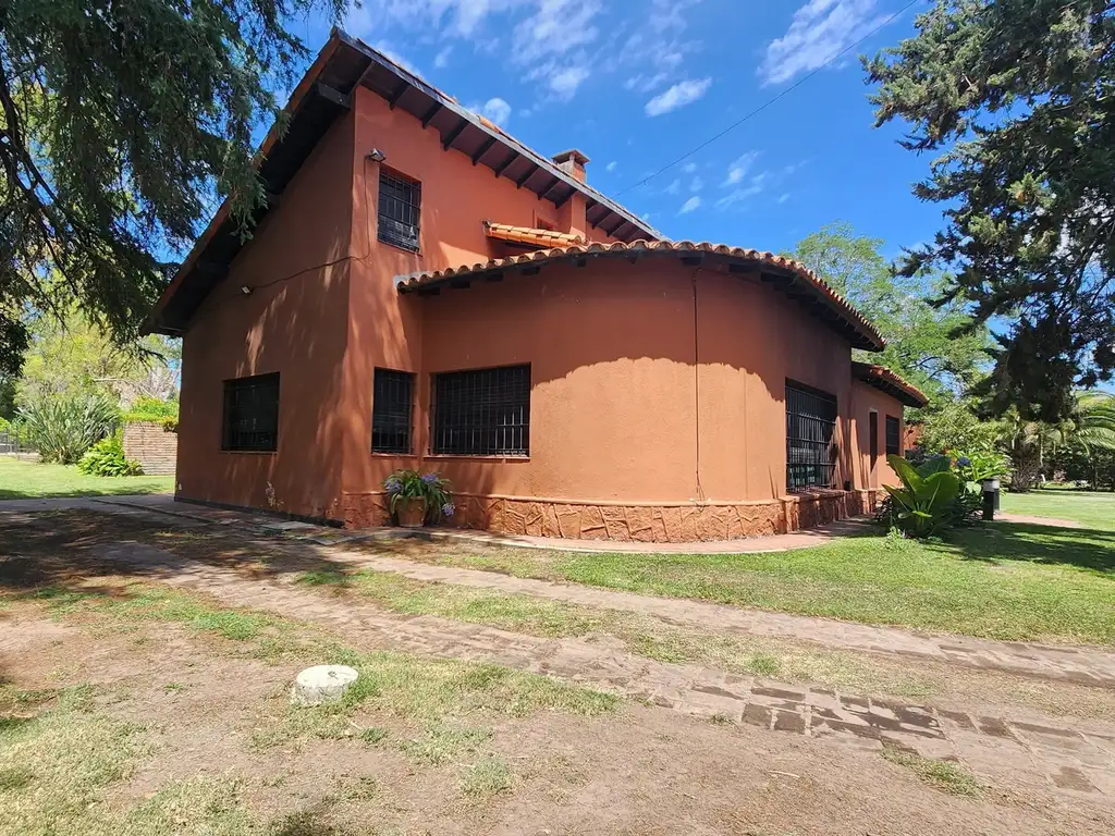 Casa Quinta  en Venta en Libertad, Merlo, G.B.A. Zona Oeste