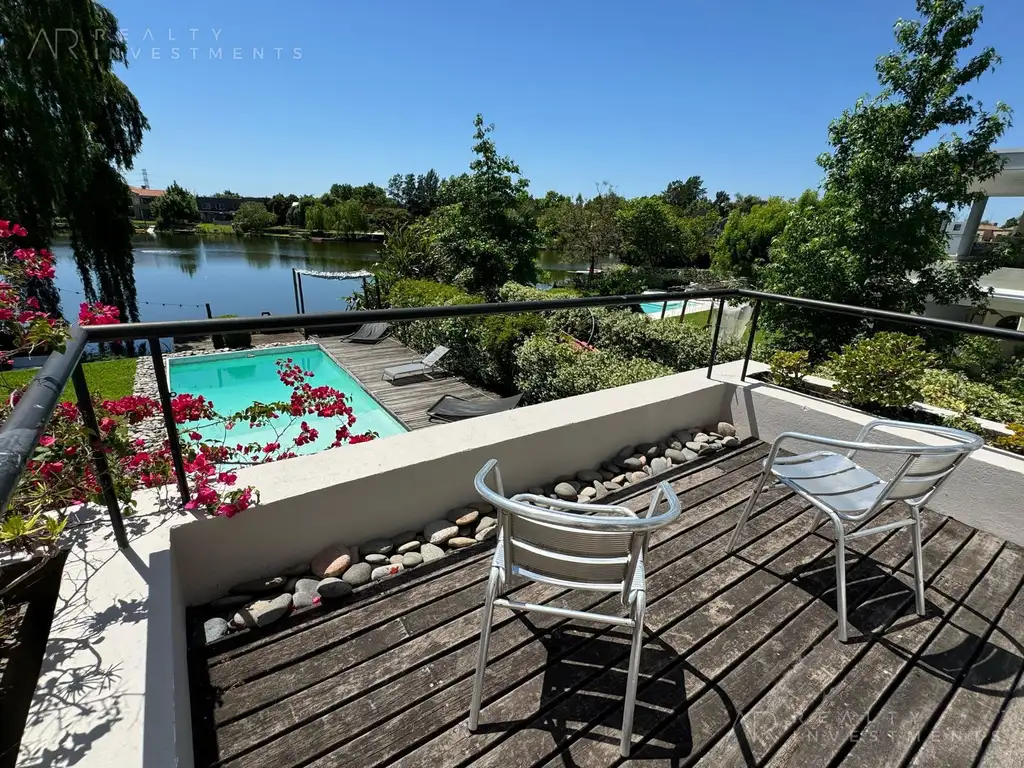 Casa al agua en La Laguna, Rincón de Milberg - alquiler anual (CS)