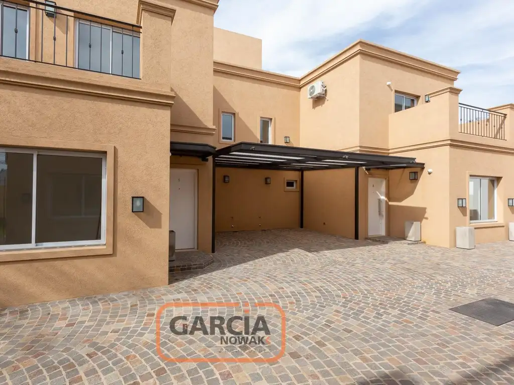 CASAS EN VENTA EN COMPLEJO DE AMBITO CERRADO