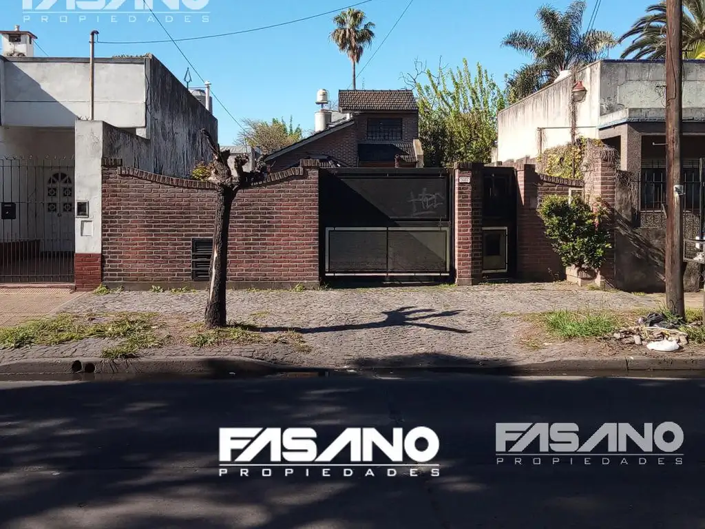 CASA 4 AMB. LOTE PROPIO EN VENTA - JOSE LEON SUAREZ