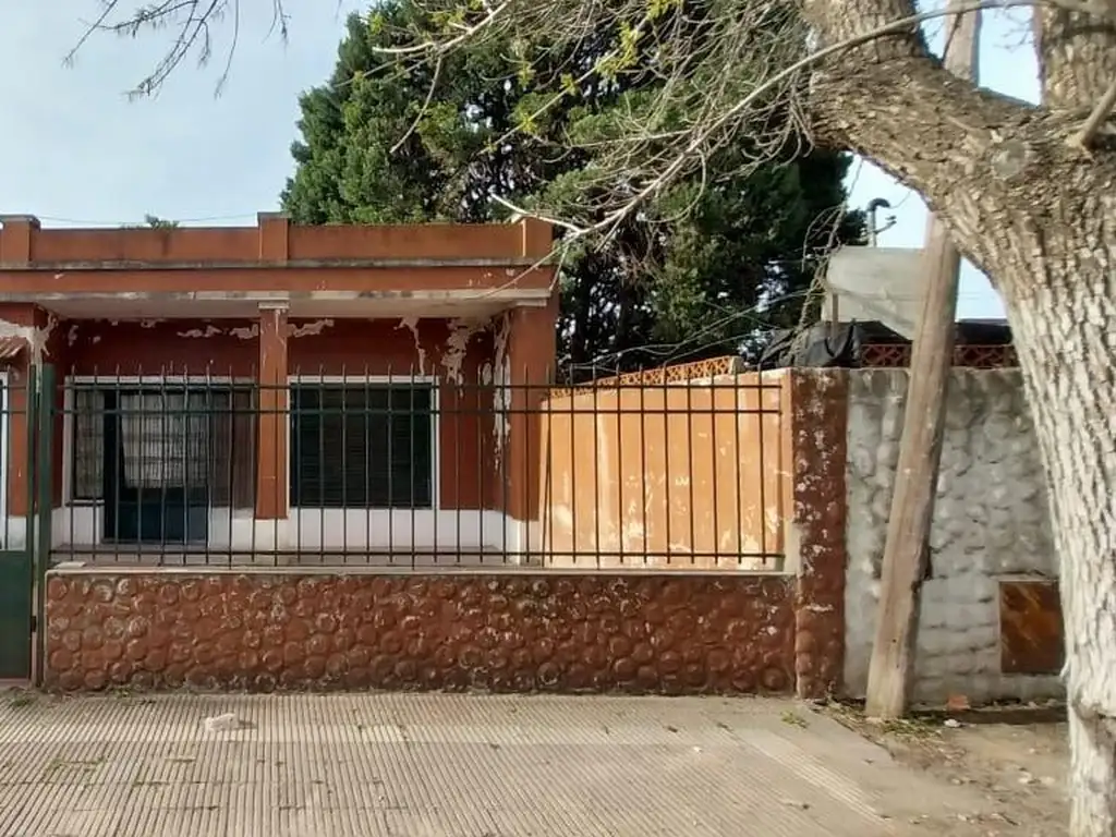 Casa | 2 Dormitorios | Cochera | Capitán Bermúdez | Barrio Villa del Prado