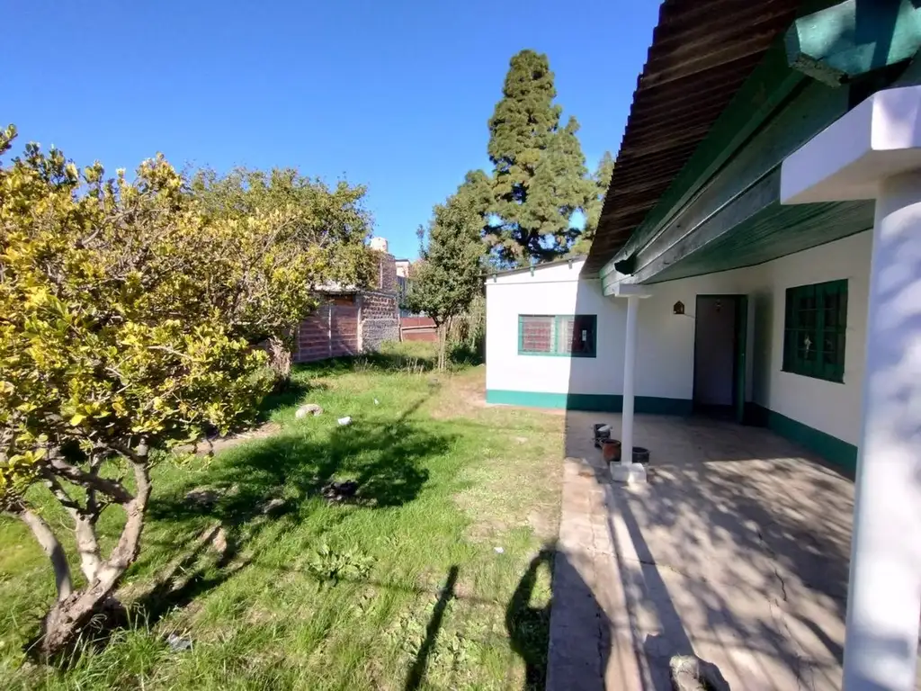 VENTA CASA EN CASEROS GRAN PARQUE.