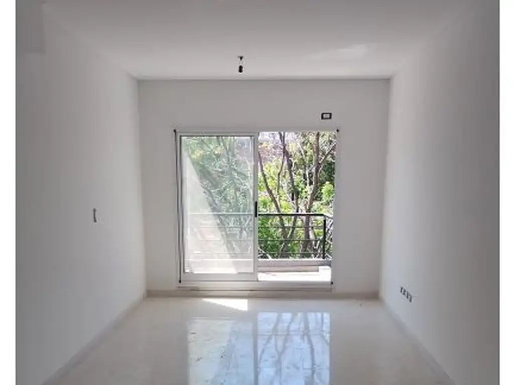 Venta departamento 1 ambiente en Mataderos