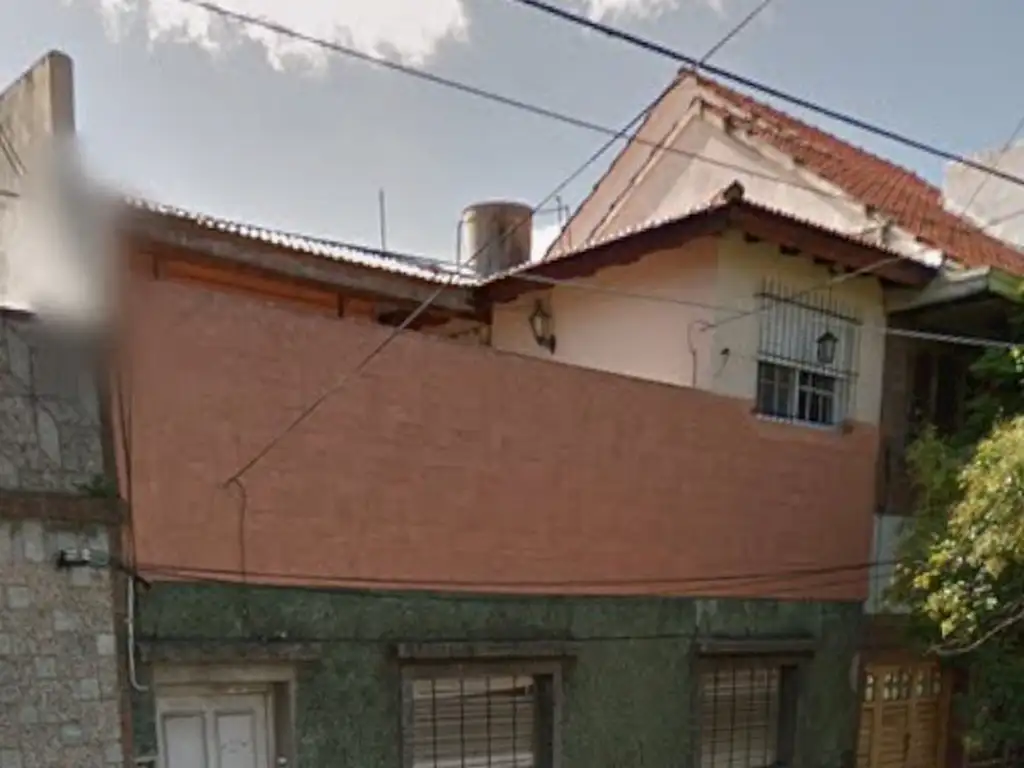 TIPO CASA AL FRENTE