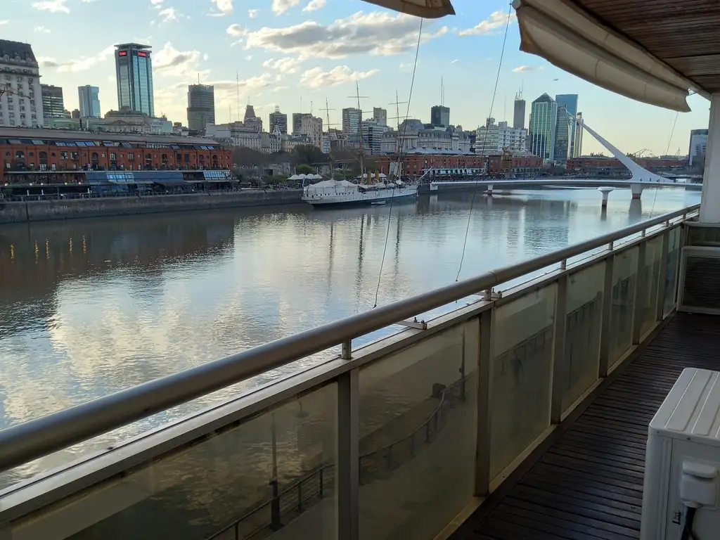 Increíble Departamento sobre el canal en Puerto Madero