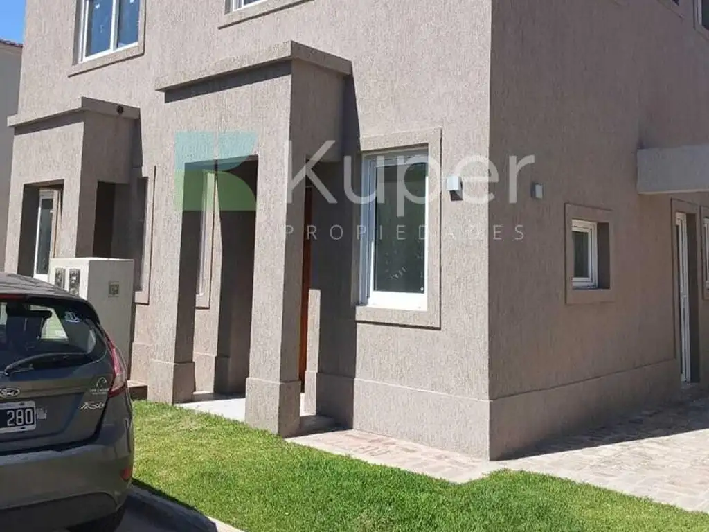 Casa Dúplex  en Venta en Saravi Village, Pilar, G.B.A. Zona Norte