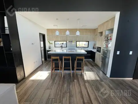 Casa en Venta en Mar Del Plata - 4 ambientes