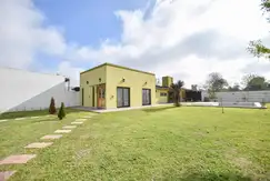 CASA VENTA VILLA ELISA 2 DORMITORIOS CON PILETA 