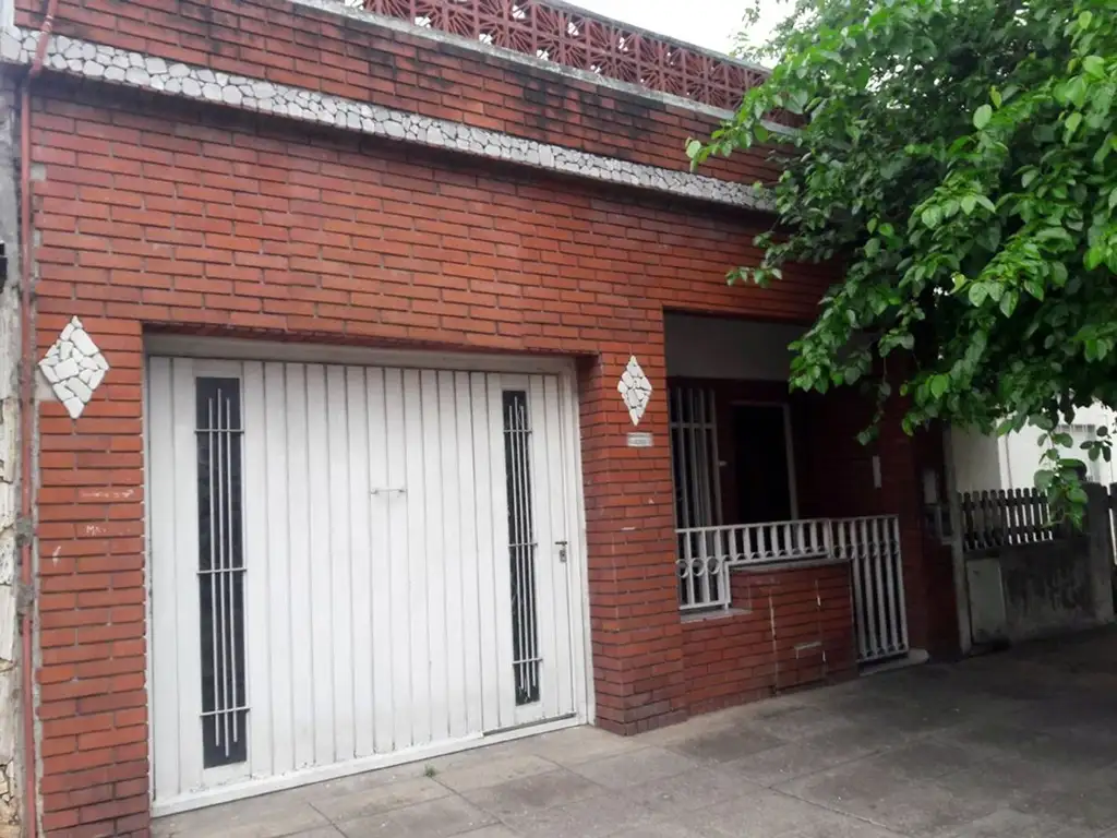 CASA 3 AMBIENTES EN VENTA EN SAN JUSTO PATIO TERRA