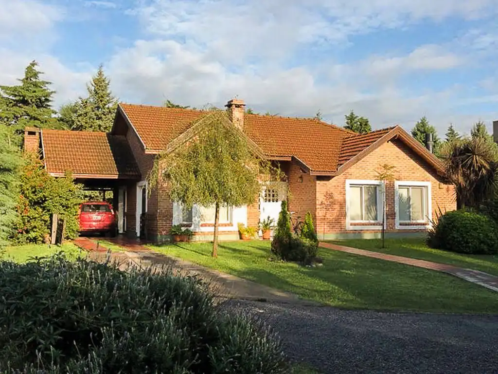 Venta de Casa en Una Planta, El Centauro Canning