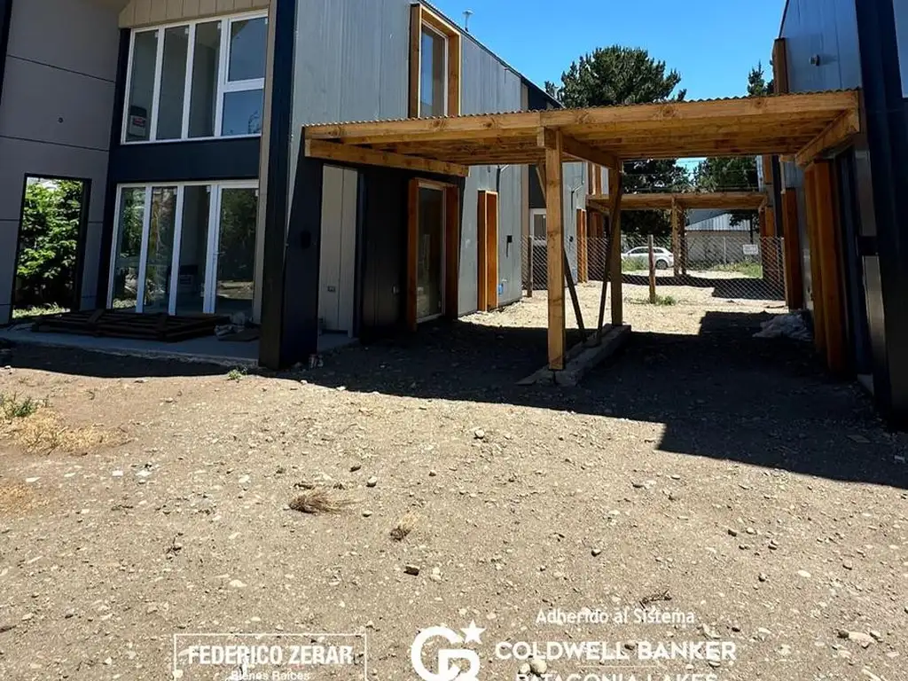 Venta CASA DUPLEX 3 amb 95m2 a 200m del lago - Bariloche - Rio negro