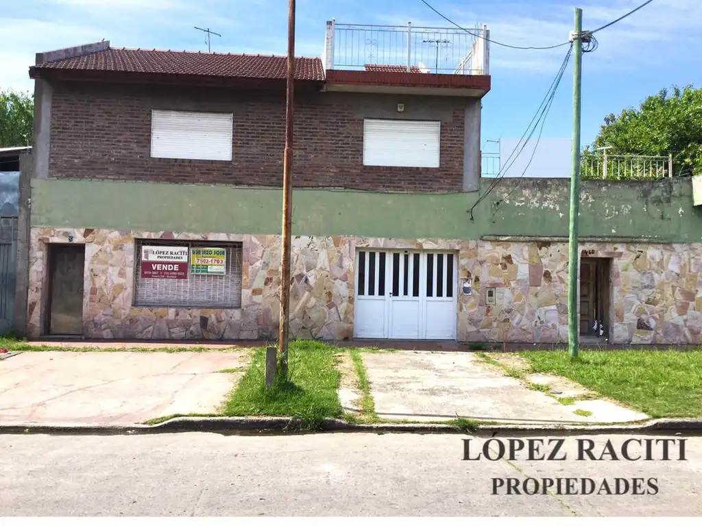 CASA EN 2 PLANTAS, CON GALPÓN (IDEAL 2 FLIAS) ZONA BANFIELD