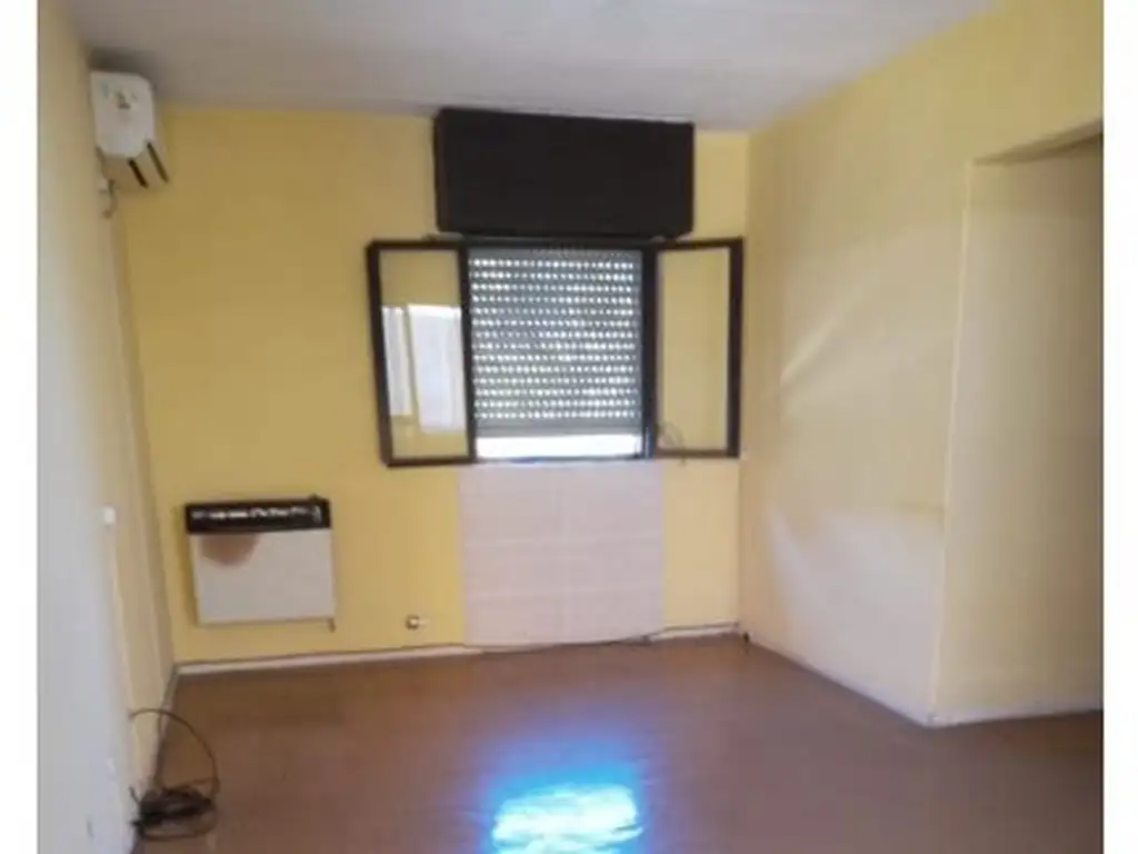 Departamento de 2 dormitorios en 1er piso - Basualdo y Camoirano