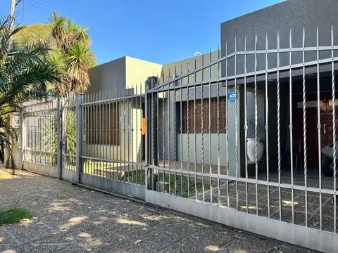 VENTA HERMOSA CASA EN GRANADERO PRINGLES