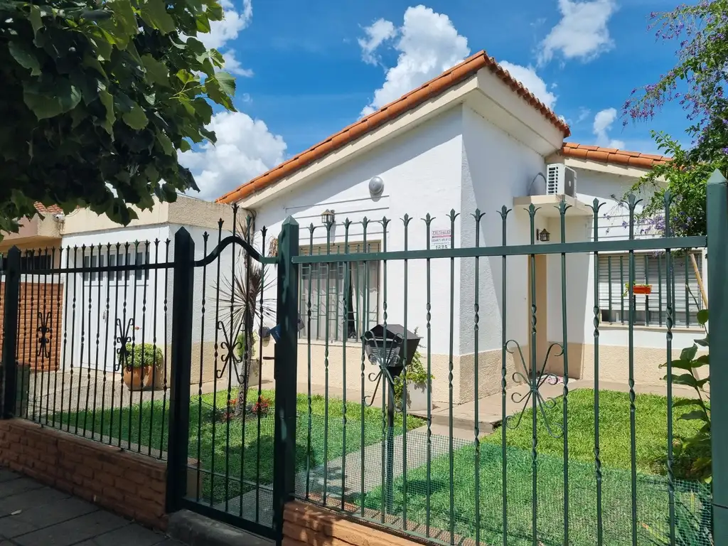 VENTA CASA TROFELLI 1629 RETASADA