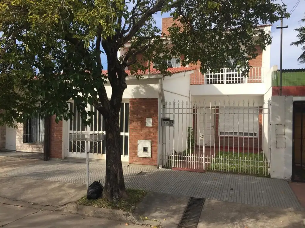 Casa 3 dormitorios, amplio terreno