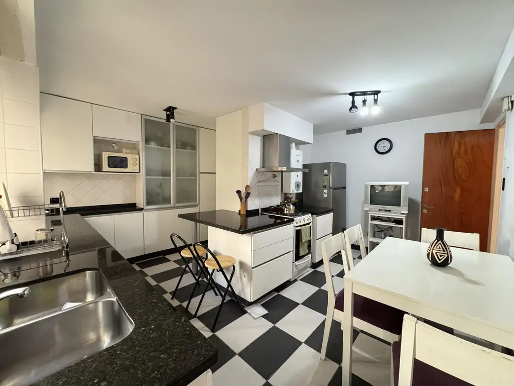 Departamento de 3 dormitorios completamente reciclado en  venta zona centro