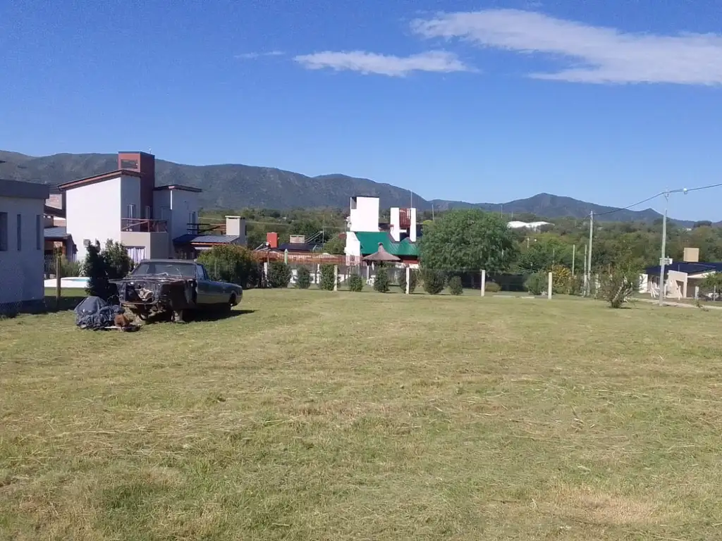 Terreno de 800 m2 en Barrio Los Ciruelos Santa Rosa de Calamuchita