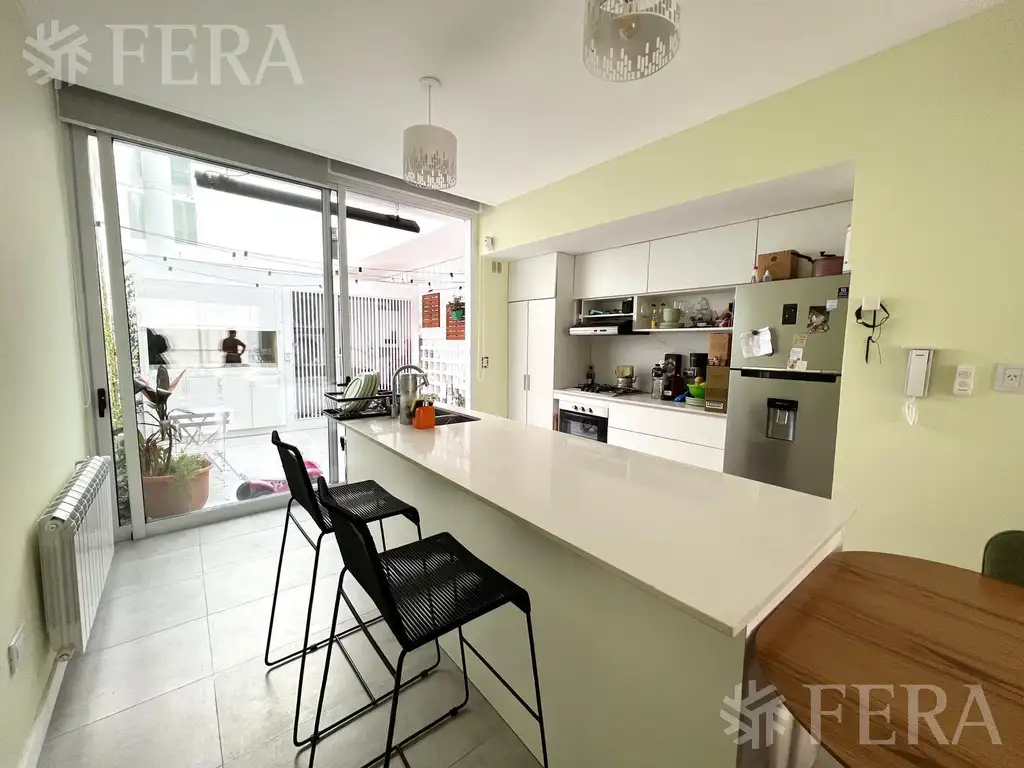 Venta departamento de 4 ambientes con cochera en Wilde