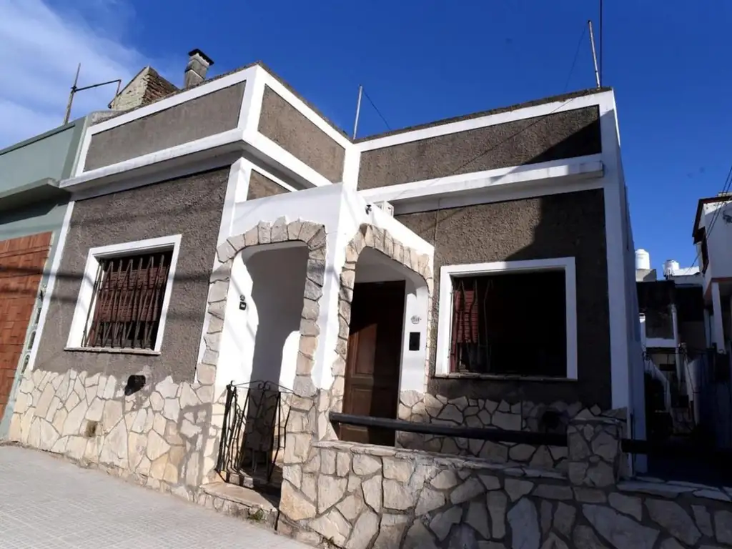 lote propio con 4 amb + 2 amb terraza patio