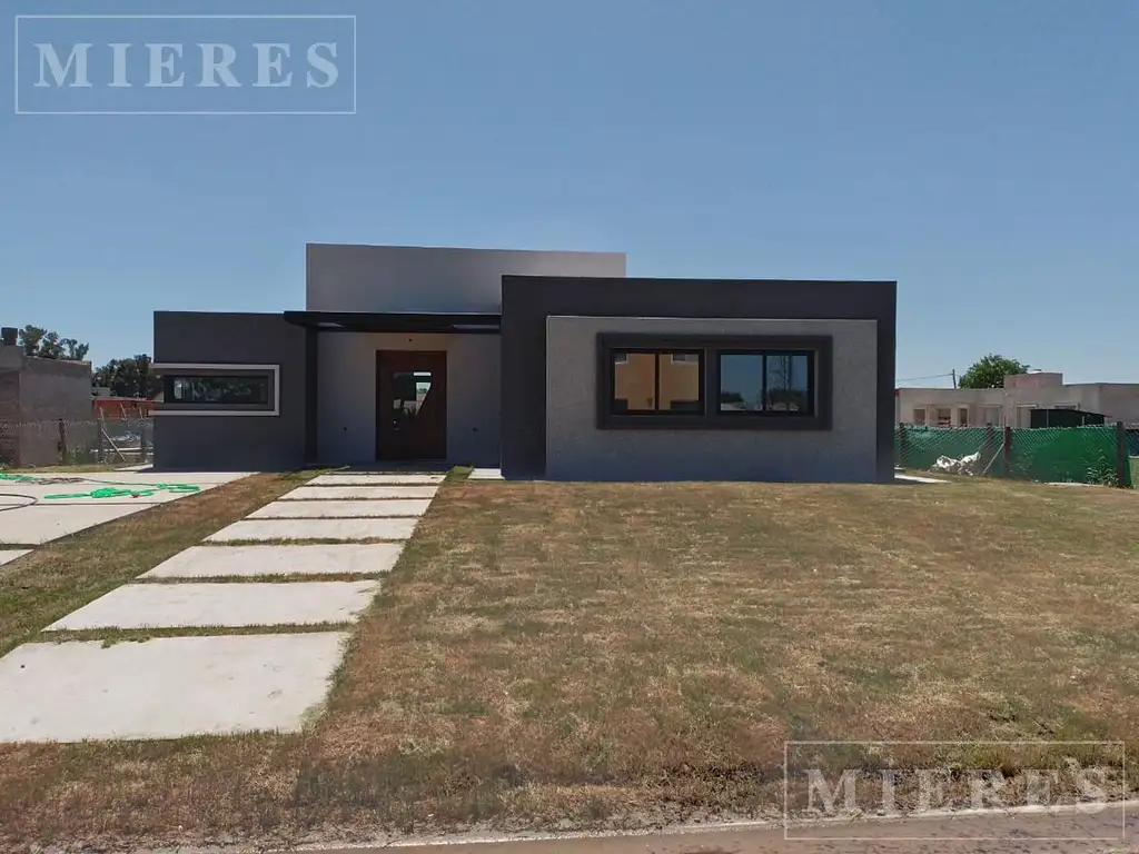 Casa en venta en el Club de Campo Manuel Belgrano