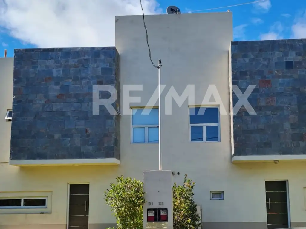 VENTA DOS DUPLEX EN BARRIO SANTA ANGELA