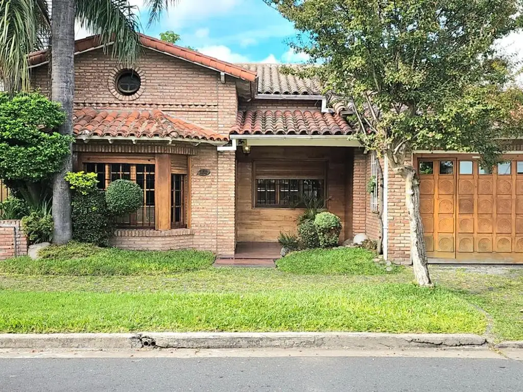 VENTA CASA RAMOS MEJIA