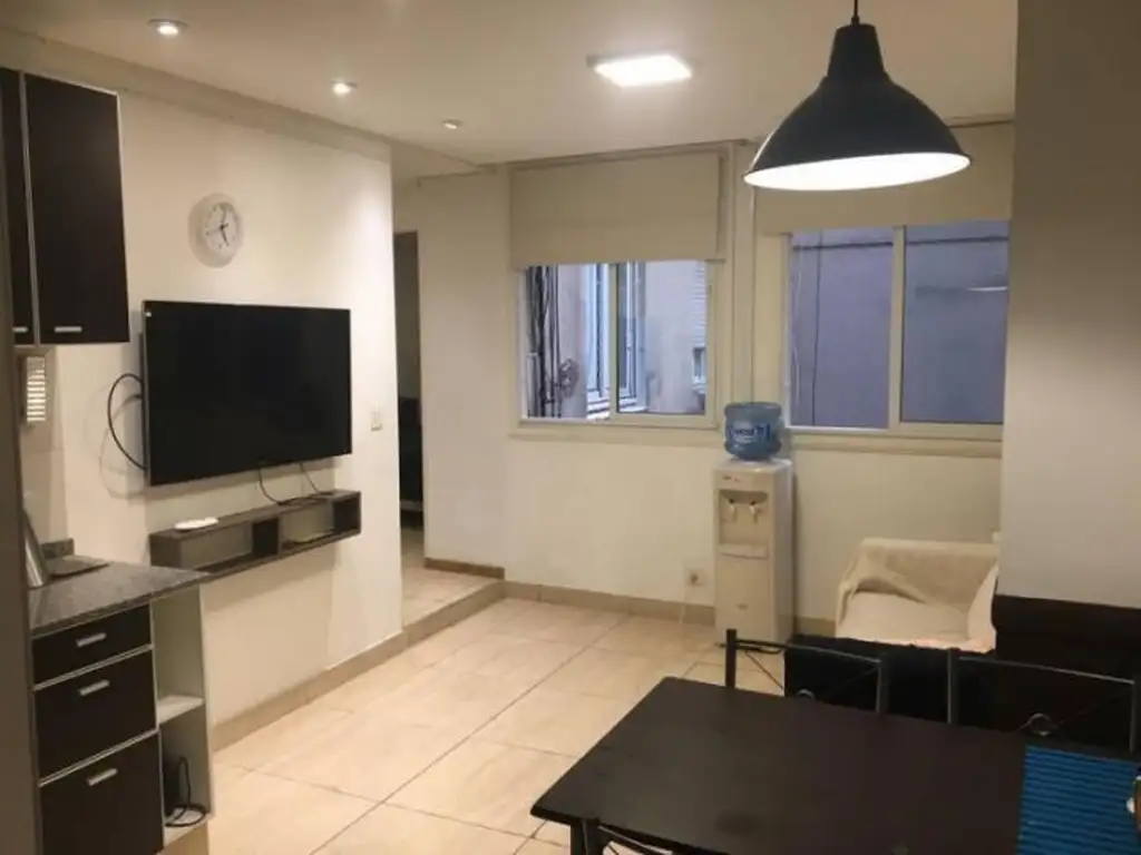 San Nicolás, Corrientes al 400, 3 amb, 45m2, u$s 600