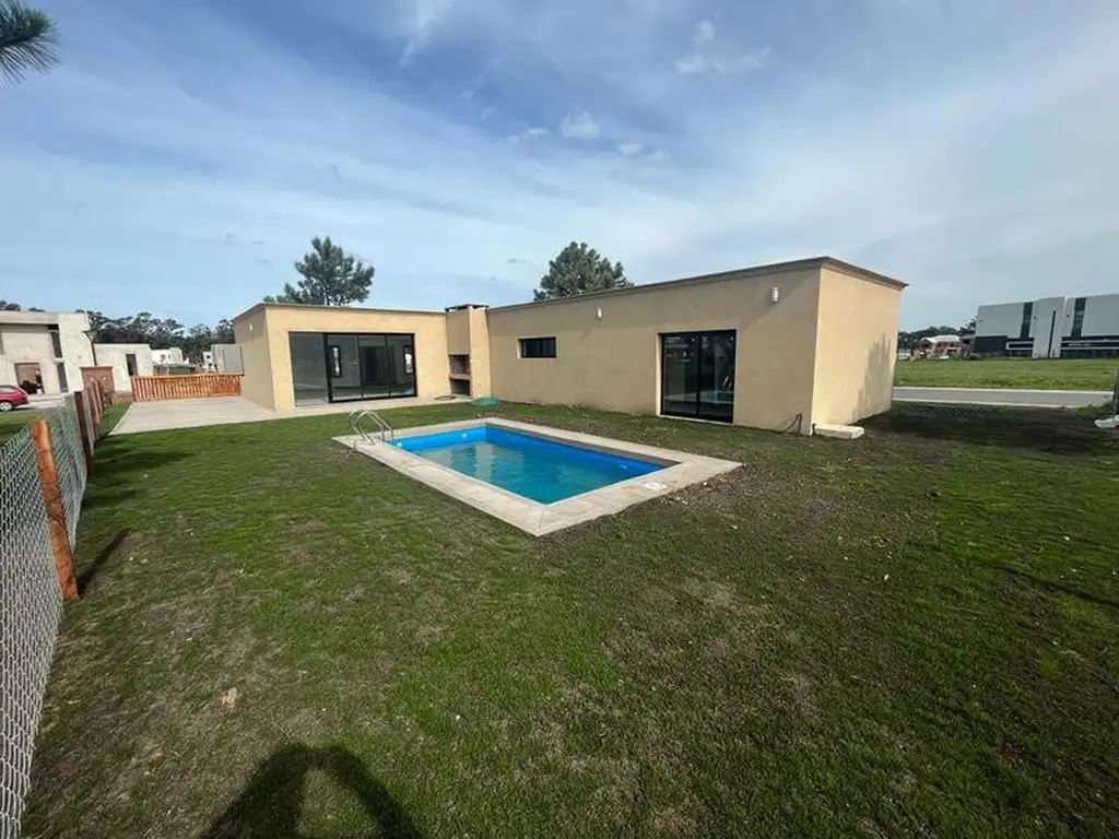 CHALET CON PISCINA EN RUMENCÓ JOVEN