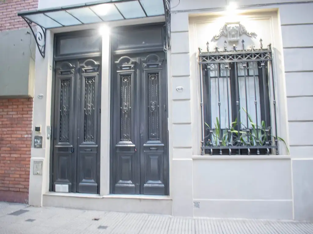 VENTA PH RECOLETA 4 AMBIENTES. TERRAZA PROPIA