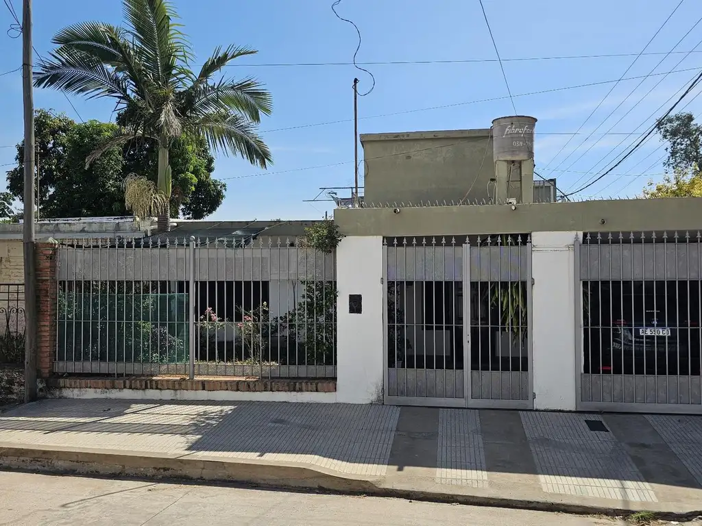 Casa de 3 dormitorios con depto independiente