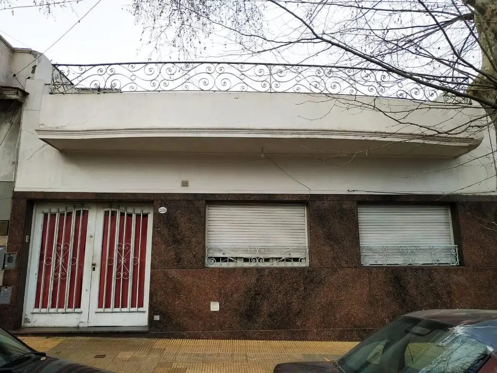 Casa lote propio con patio y terraza