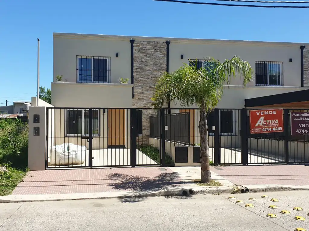 DUPLEX  EN VENTA  A EXTRENAR DE 3 AMBIENTES CON JARDIN PARRILLA Y COCHERA. VICTORIA SAN FERNANDO