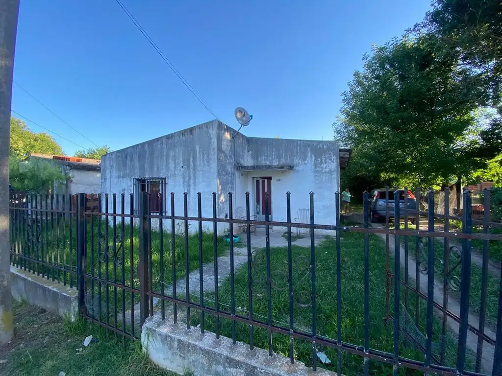 VENTA CASA 2 DORMITORIOS SAN JERONIMO SUD