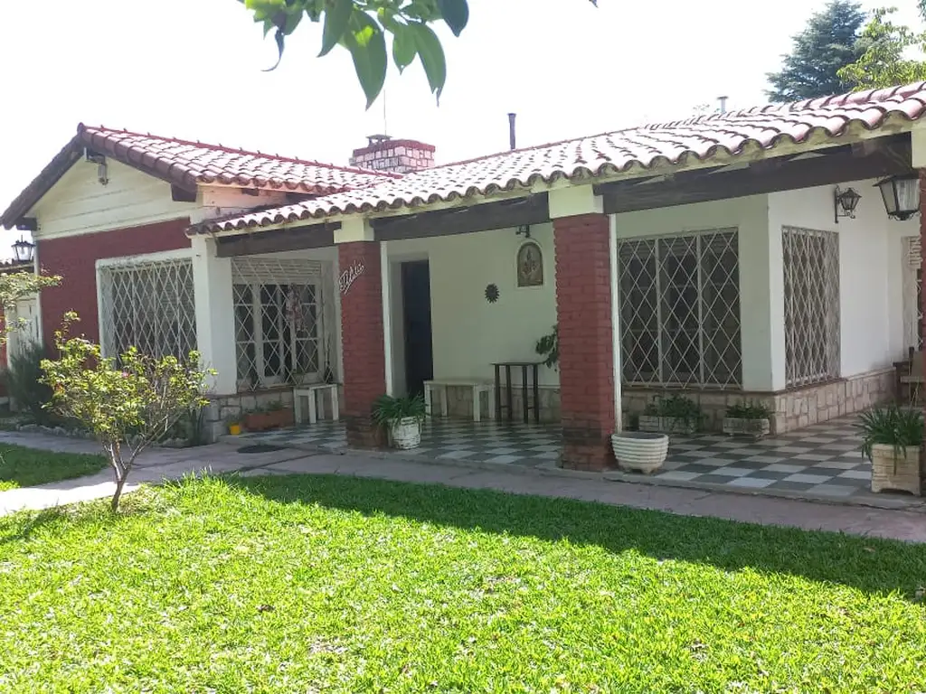 Casa a la venta en Bialet Masse. (C245)