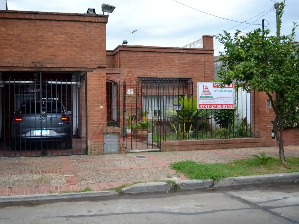 CASA CUATRO AMBIENTES, VENTA EN BECCAR.