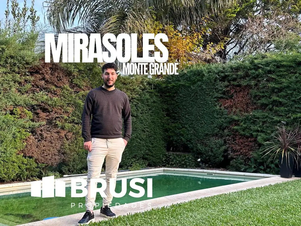 Casa en venta 4 ambientes en el barrio los mirasoles con pileta