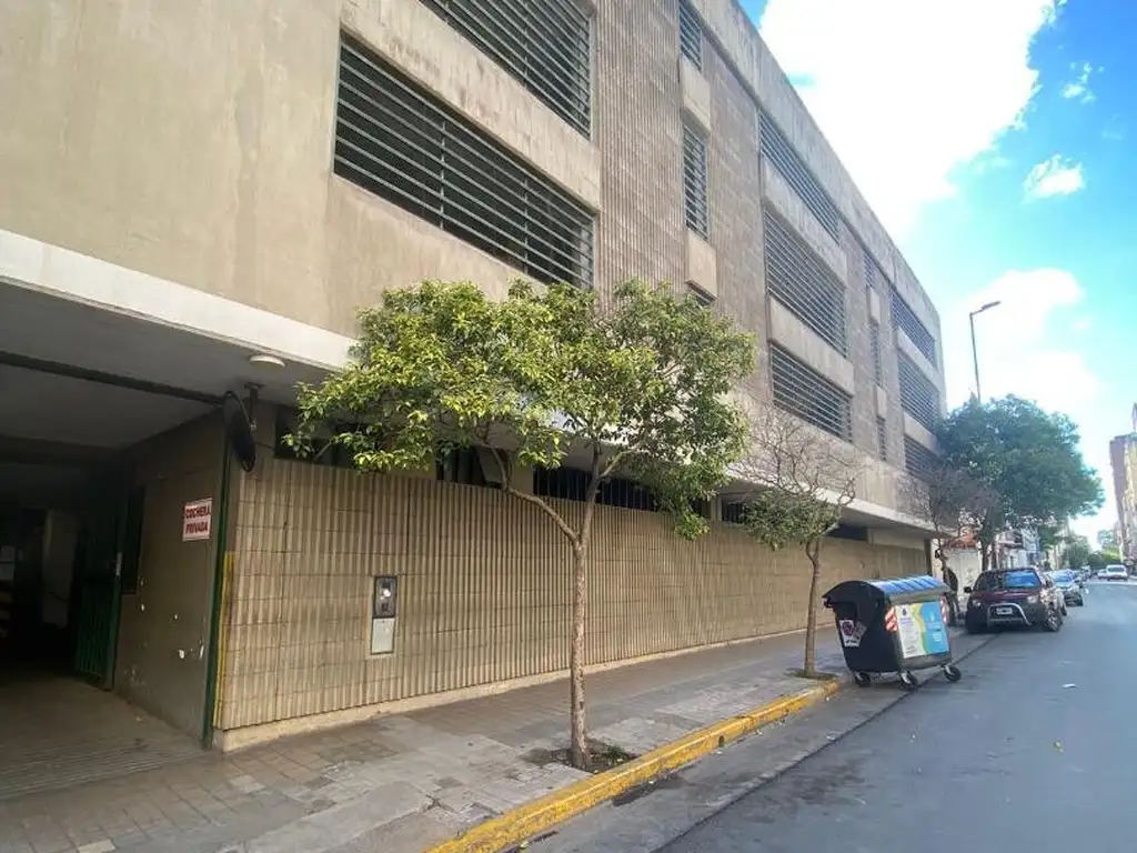 VENDO COCHERA BARRIO CENTRO CORDOBA