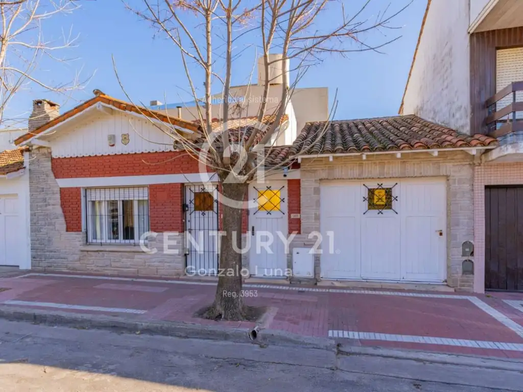 Venta de Casa 5 AMBIENTES 4 DORMITORIOS en Chauvín, Mar del