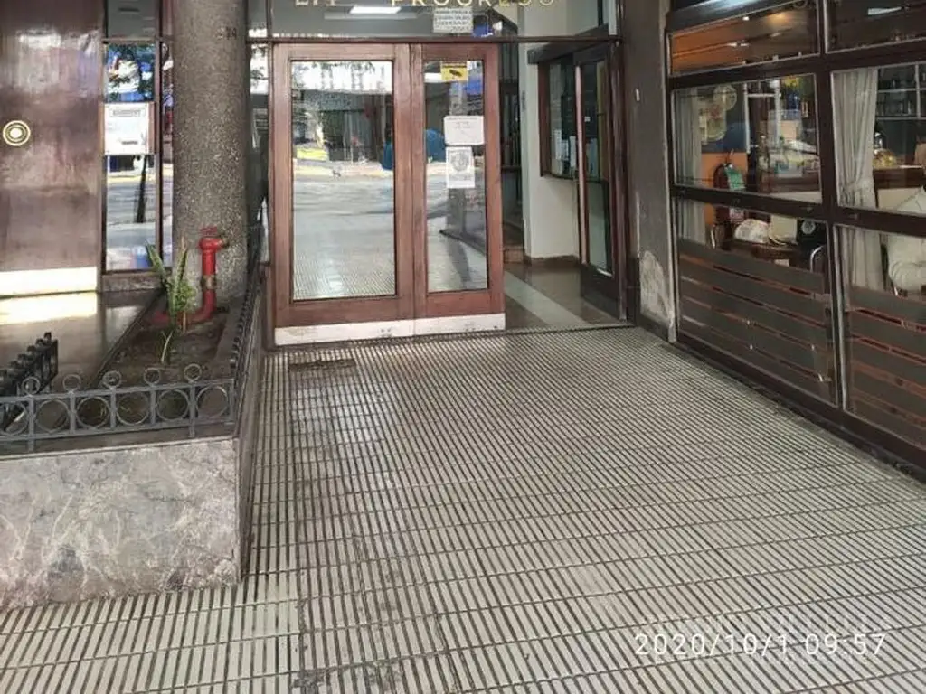 VENTA OFICINA COMERCIAL COLON Y GRAL. PAZ