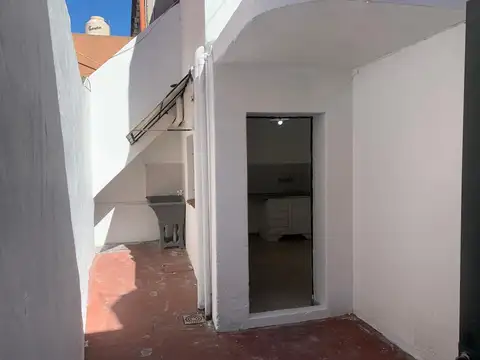 2 amb MB c/Patio en planta baja en Lanús centro y Pet Friendly :)