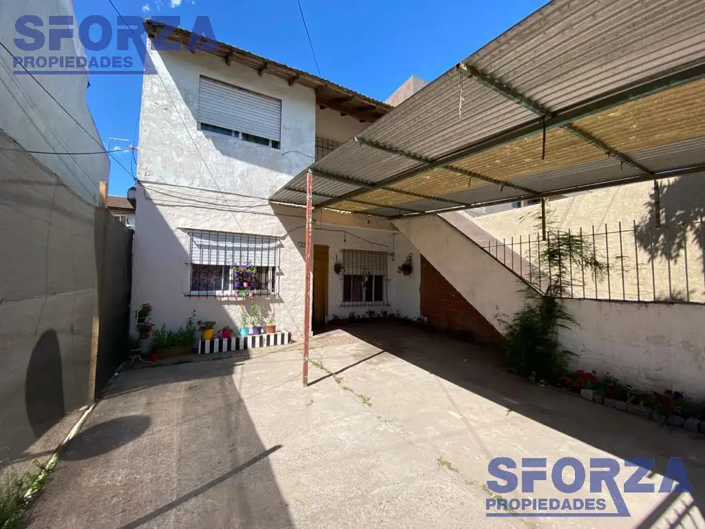 Casa en venta en planta baja con patio en San Miguel