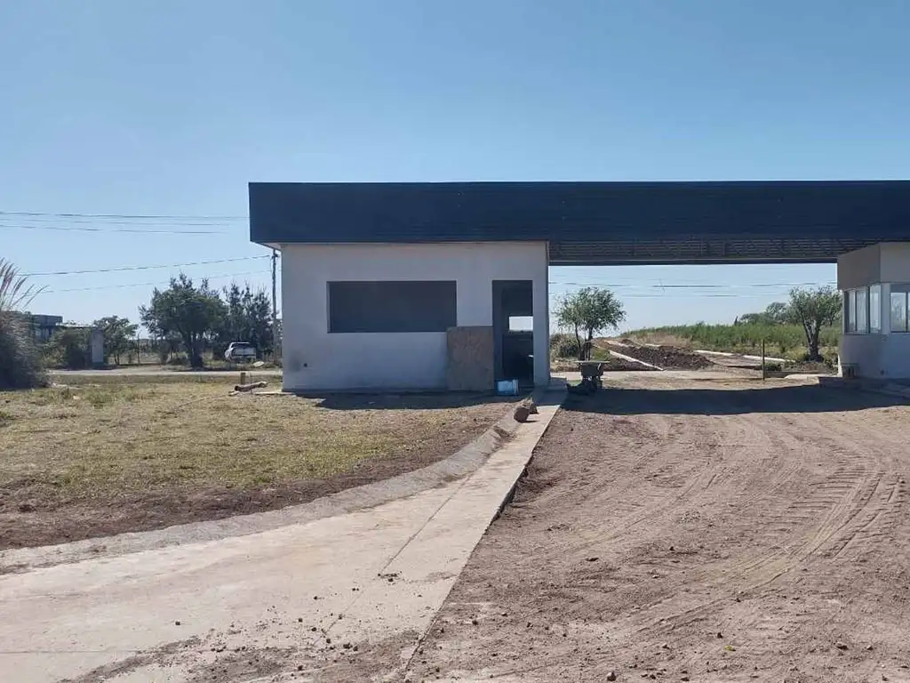 VENTA LOTE MENDIOLAZA BARRIO CERRADO RUTA E53