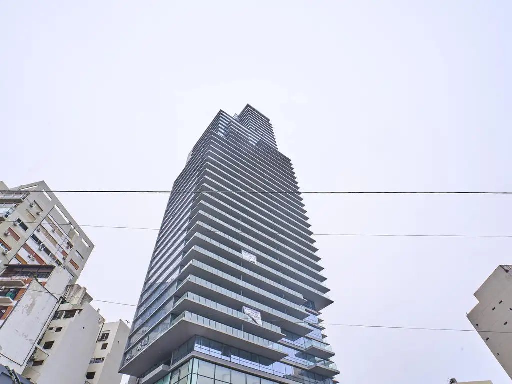 Venta Departamento 3 ambientes en Nuñez Torre Quantum Bellini Libertador con Cochera y Baulera