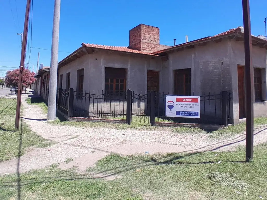 casa en esquina dos dormitorios