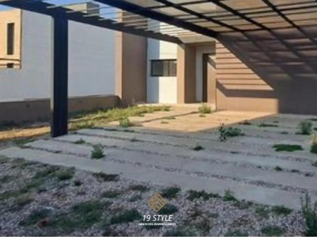 19 STYLE VENDE CASA EN COLINAS DE MANANTIALES