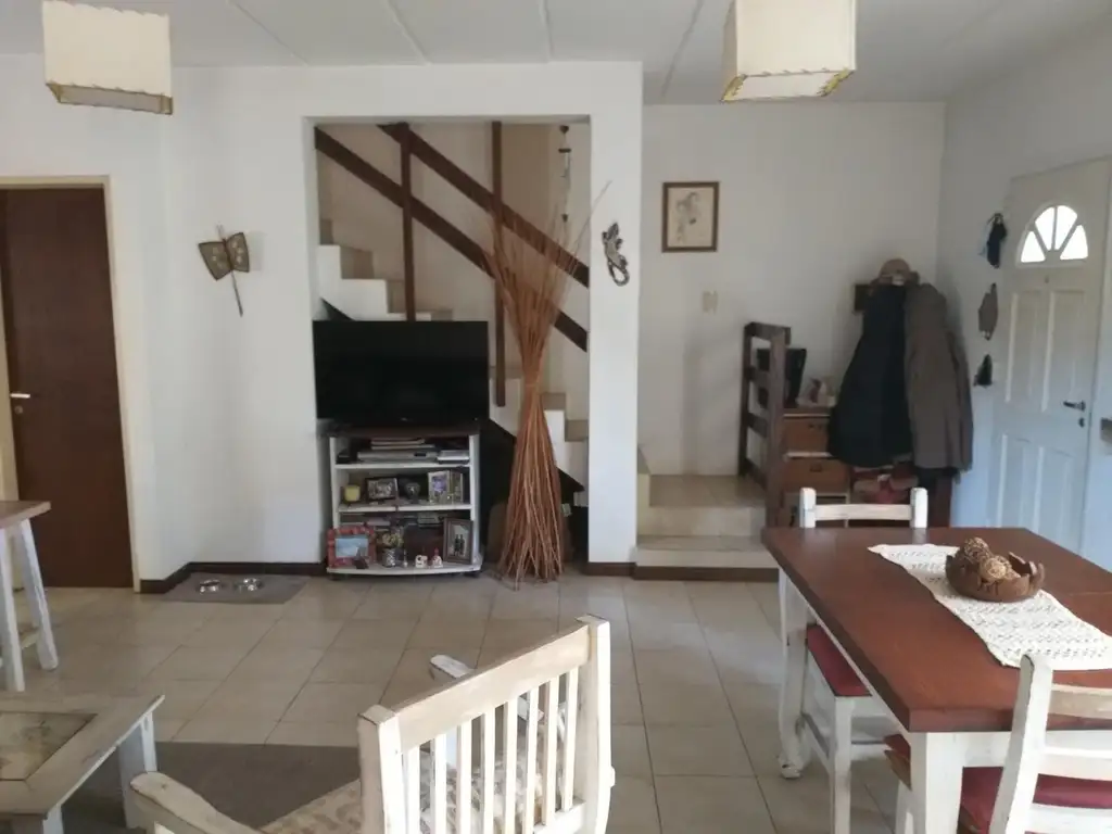 Casa PH en venta dentro de Barrio Cerrado