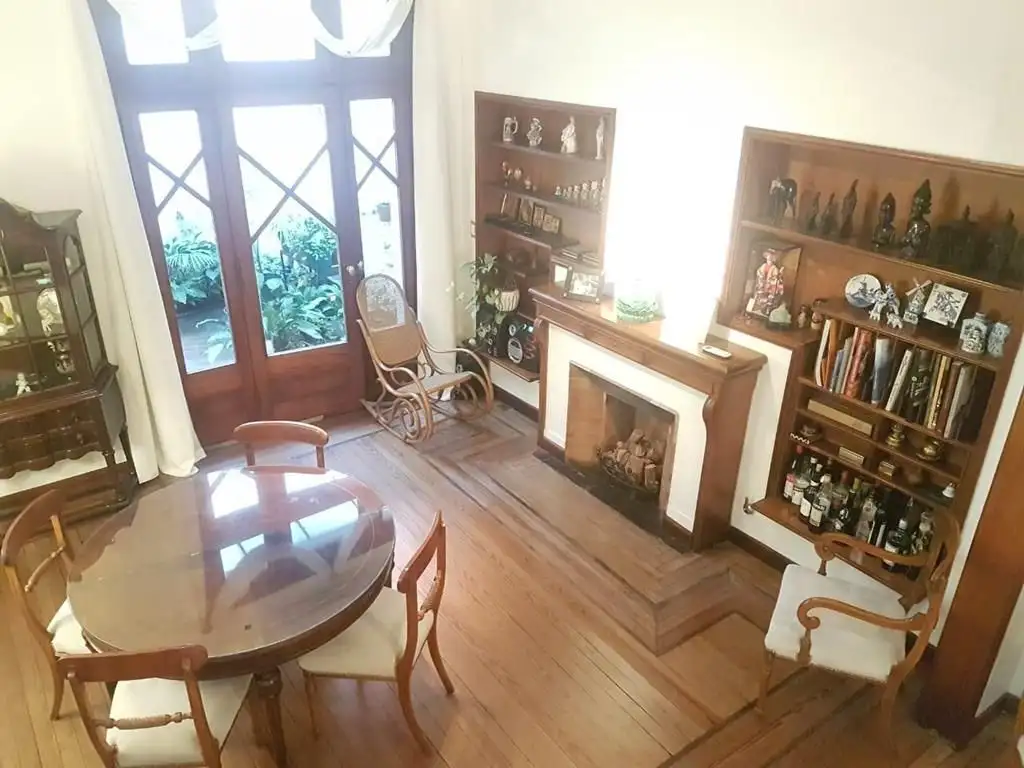 Excelente Casa / PH   en Caballito en venta  de 264 m2 - con