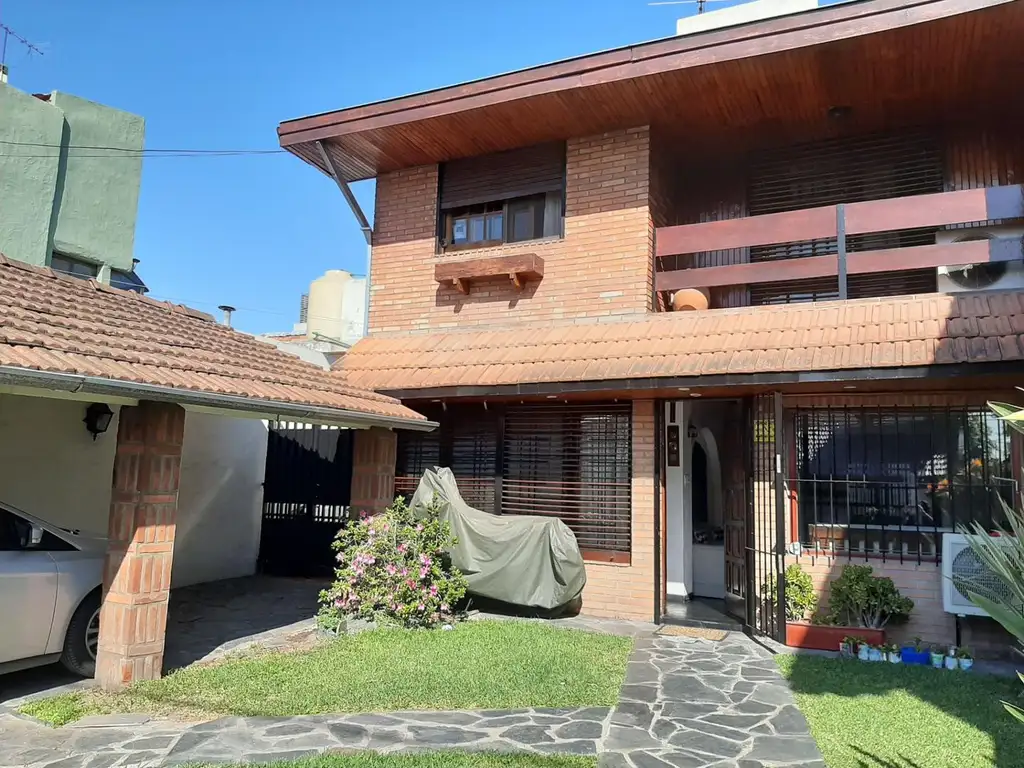 Venta Casa 5 amb  jardin cochera San Isidro